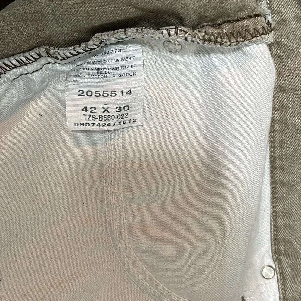 -Lee  42 x 30 jeans relaxed fit  tan color